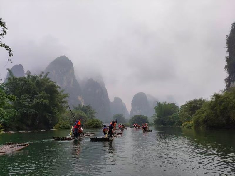 桂林山水，一幅流动的画卷