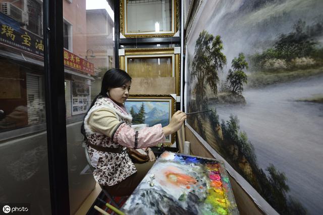 探索油画交易新平台，揭秘热门油画买卖网站