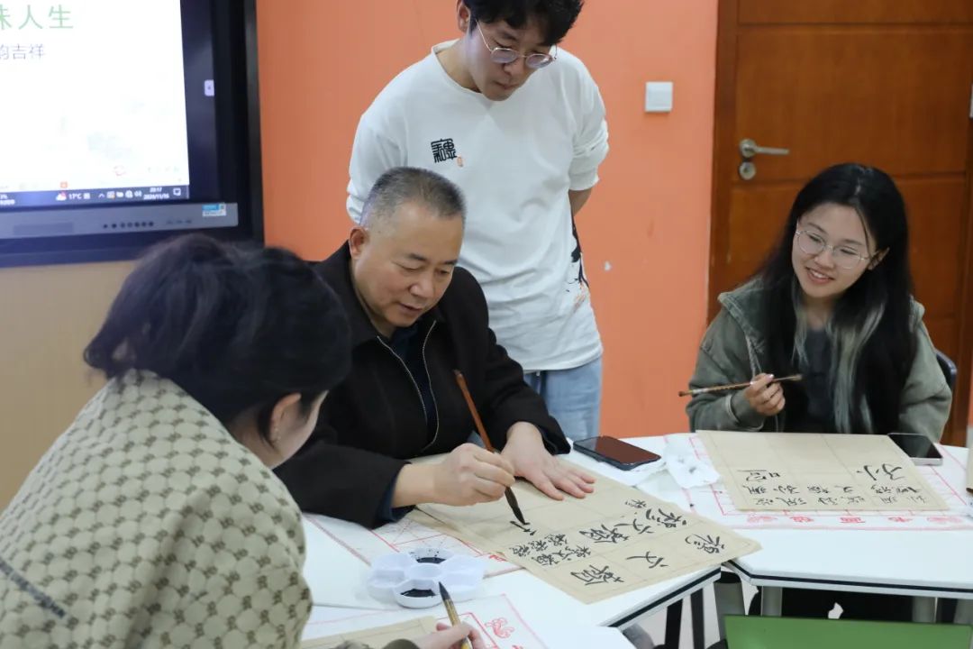 探索中国练字网，传承与创新的书法艺术殿堂