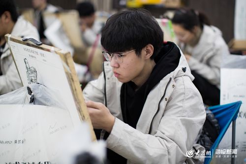 手机美考网，助力艺术生高效备战招生考试