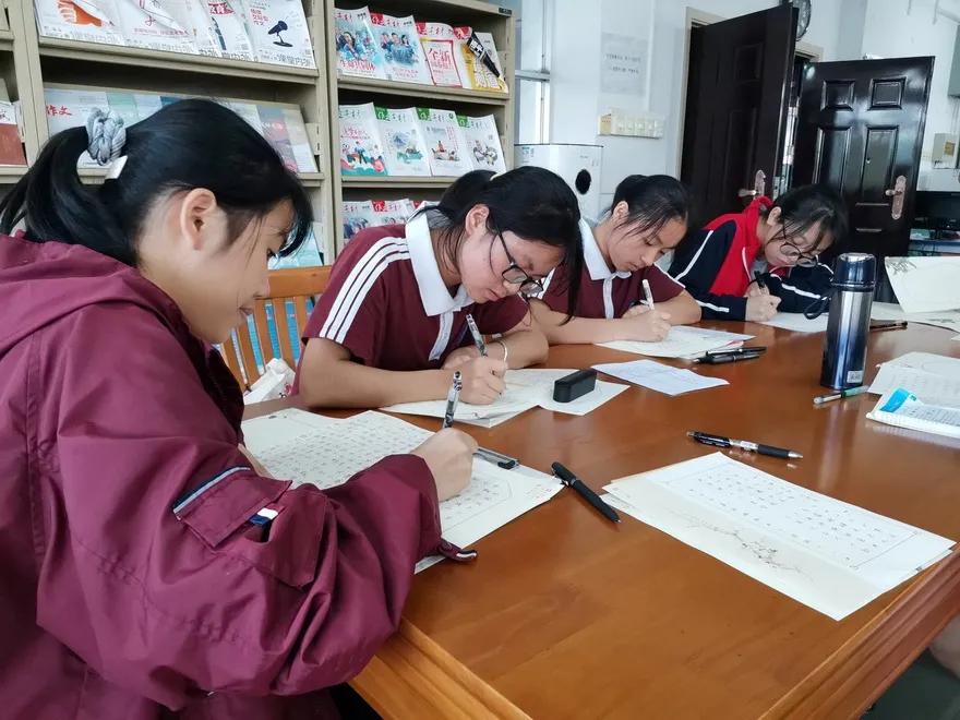 中央一台中国书法大赛直播，笔墨间的文化传承与艺术较量