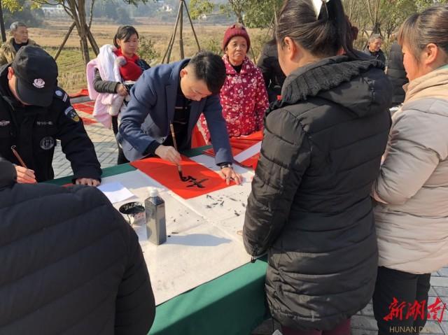 毛笔书法作品欣赏大全，古诗词的墨香韵味