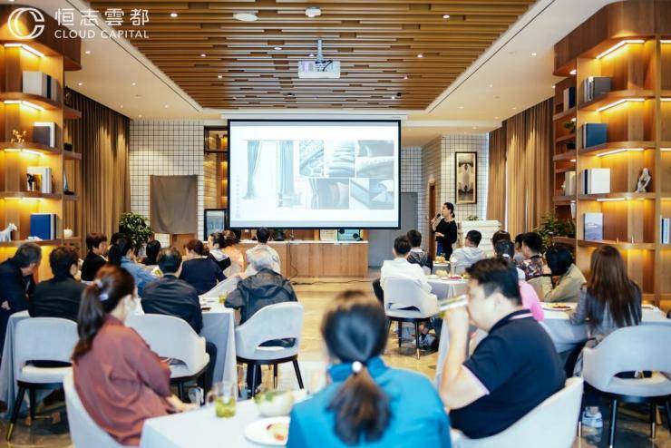 探索艺术的无限可能，全画作官网的数字艺术之旅