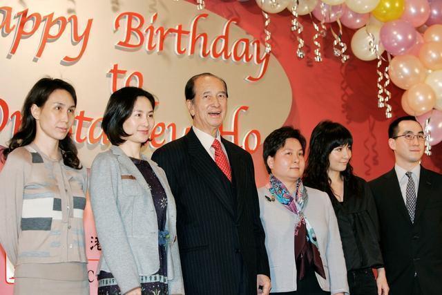 澳门六个赌牌，价格与价值的平衡点